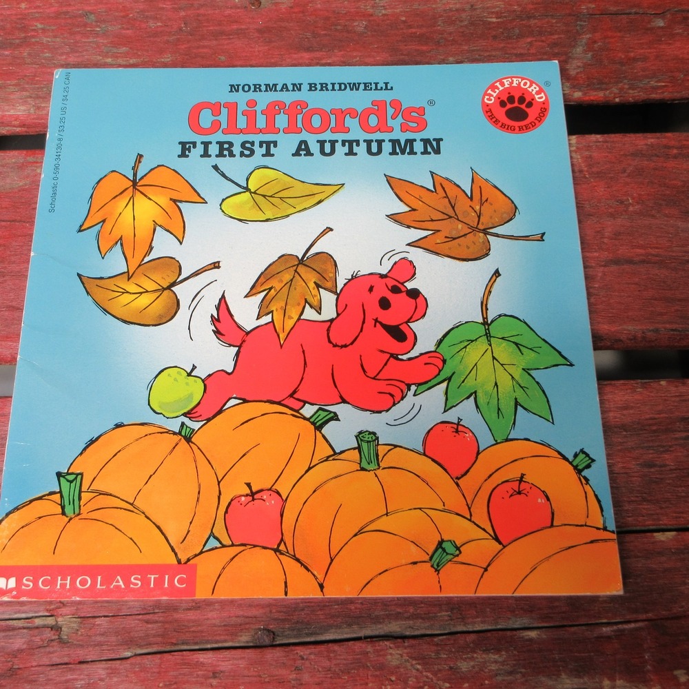 Clifford's First Autumn by Norman Bridwell Scholastic Paperback Picture Book
